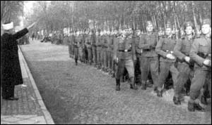 grandmuftisalutingnazimuslimtroopsinparade.jpg